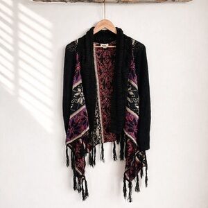 Chic Black and Purple Patterned Cardigan